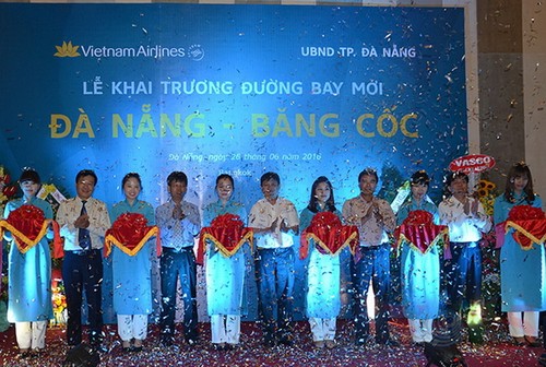«Вьетнам Эрлайнз» открыла новый рейс по маршруту «Дананг-Бангкок»  - ảnh 1